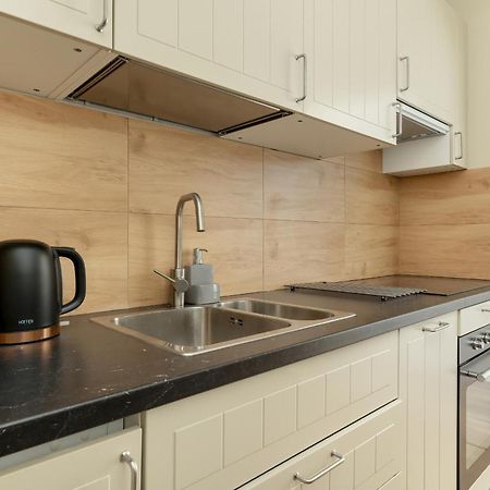 Tysiaclecia Studio Apartament Z Balkonem I Darmowym Parkingiem By Noclegi Renters Katovice Exteriér fotografie