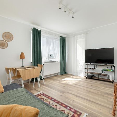Tysiaclecia Studio Apartament Z Balkonem I Darmowym Parkingiem By Noclegi Renters Katovice Exteriér fotografie