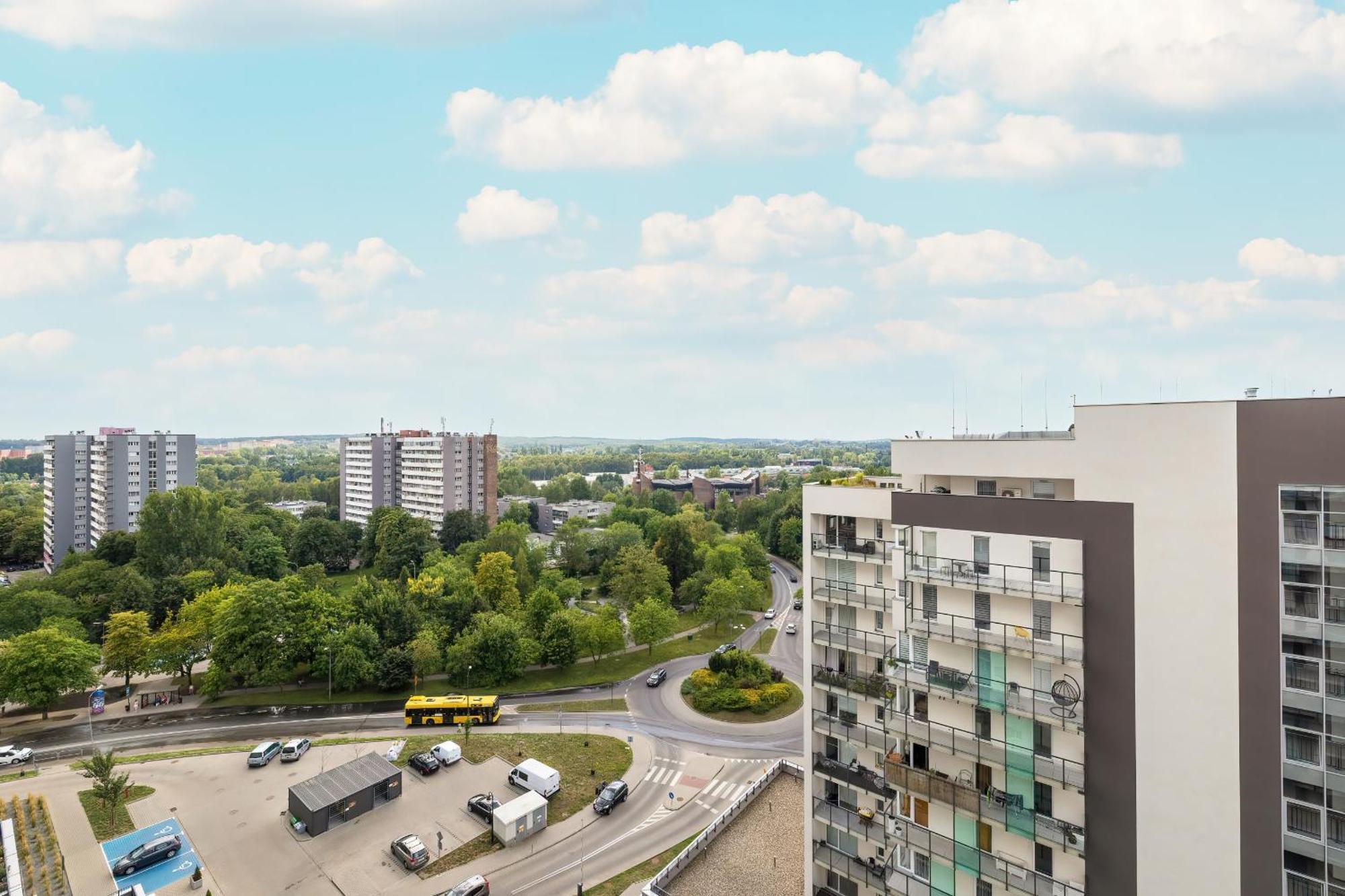Tysiaclecia Studio Apartament Z Balkonem I Darmowym Parkingiem By Noclegi Renters Katovice Exteriér fotografie