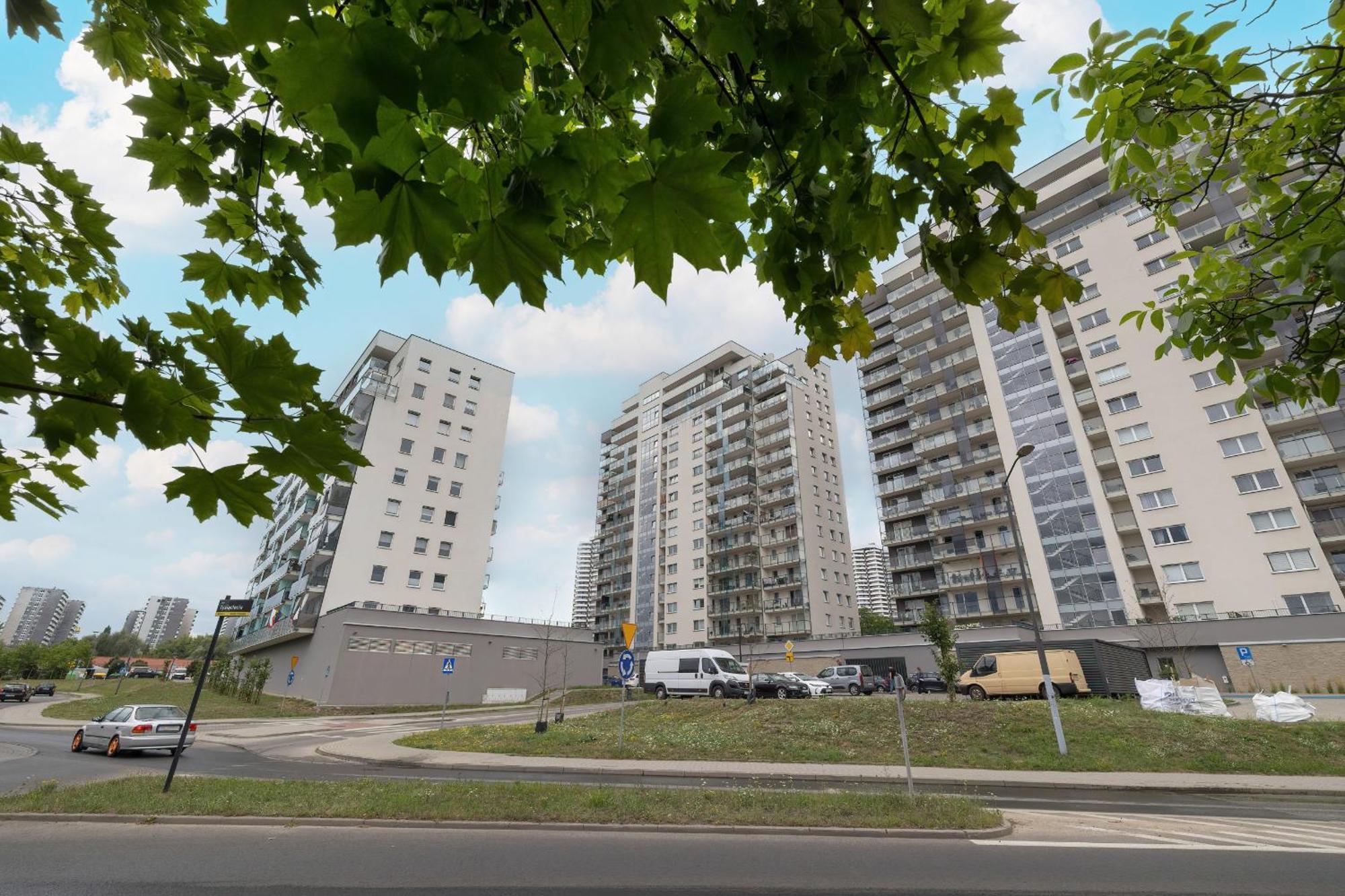 Tysiaclecia Studio Apartament Z Balkonem I Darmowym Parkingiem By Noclegi Renters Katovice Exteriér fotografie